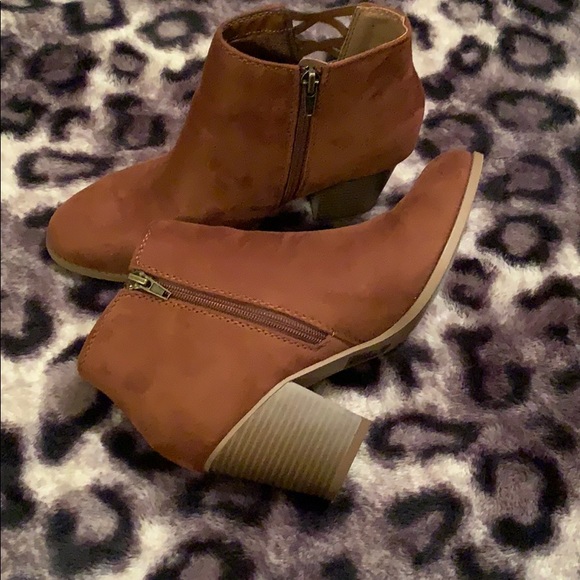 Chestnut brown 3 inch heel boots size 8 women’s - Picture 3 of 7